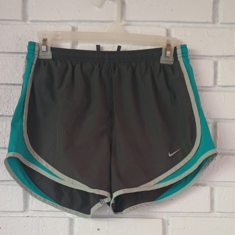 Nike Women's Dri-Fit Shorts Size Small